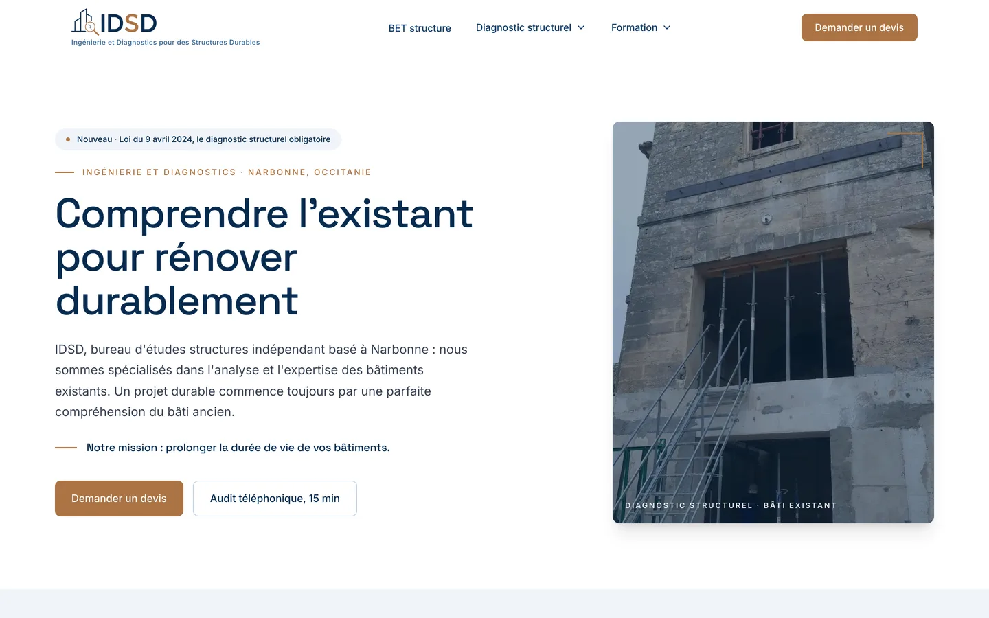 Page d'accueil de bet-idsd.fr : titre « Comprendre l'existant pour rénover durablement », photo de chantier et deux boutons, demande de devis et audit téléphonique de 15 minutes